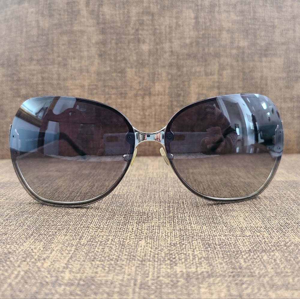 GIANNI VERSACE VINTAGE OVERSIZED SUNGLASSES EUC - Picture 3 of 8